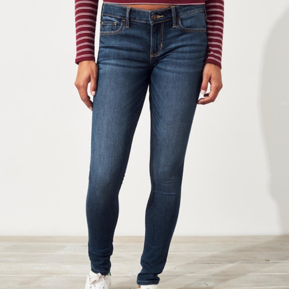 Hollister - Low-rise Dark Wash Skinny Jeans
